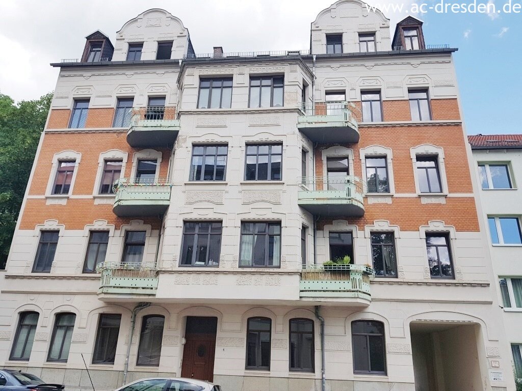 Großzügige 3-Raum-Wohnung mit Balkon im kernsanierten Gründerzeithaus im Lutherviertel Großzügige 3-Raum-Wohnung mit Balkon im kernsanierten Gründerzeithaus im Lutherviertel