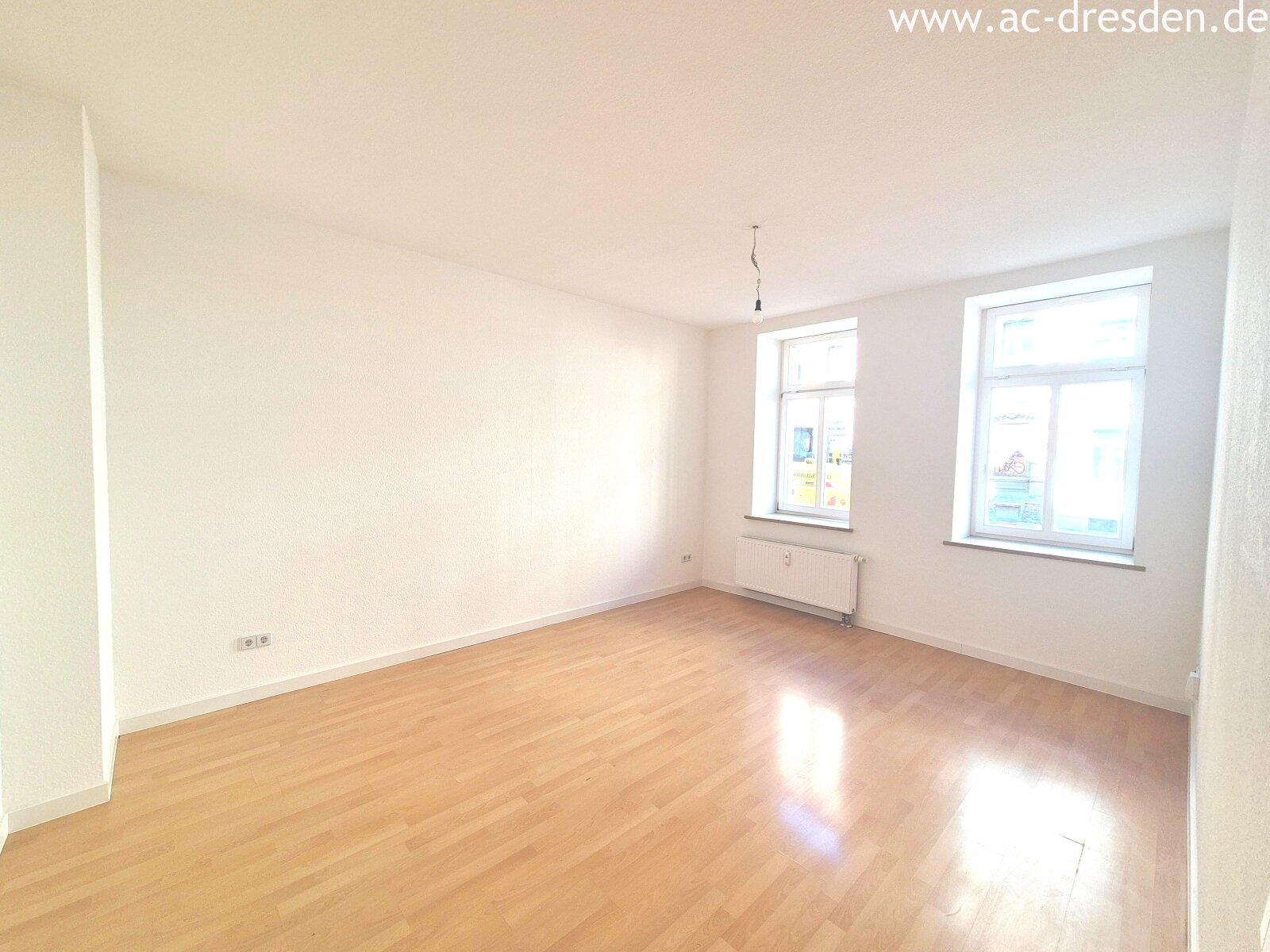 Geräumige 4 Zimmer Wohnung in der Reinhardstraße inklusive Balkon Geräumige 4 Zimmer Wohnung in der Reinhardstraße inklusive Balkon